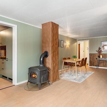 Central And Newly Renovated Apartment For Rent Tromso Luaran gambar