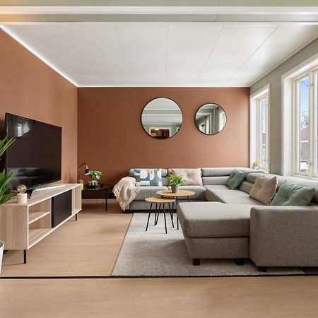 Central And Newly Renovated Apartment For Rent Tromso Luaran gambar